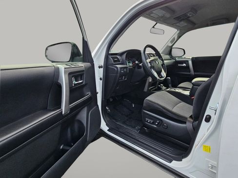 Used 2017 Toyota 4Runner SR5 image 20