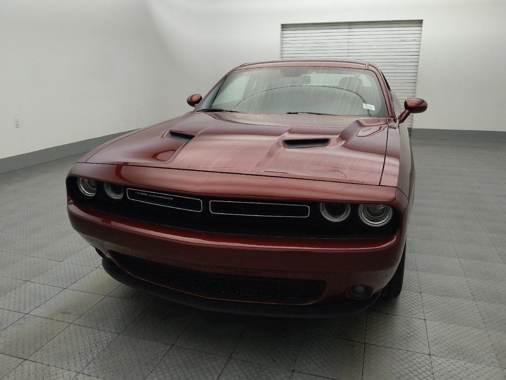 Used 2021 Dodge Challenger SXT w/ Driver Convenience Group RWD image 15