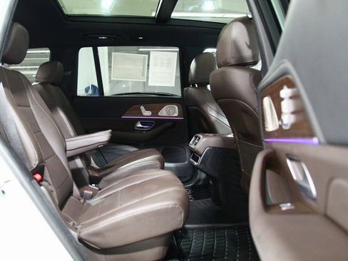 Used 2023 Mercedes-Benz GLS 450 4MATIC image 26