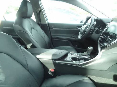 Used 2024 Toyota Camry XSE FWD image 10