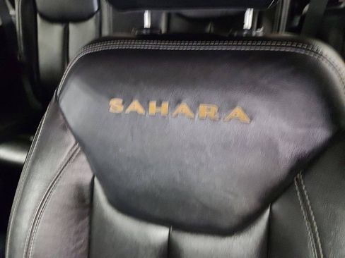 Used 2013 Jeep Wrangler Sahara w/ Dual Top Group AWD/4WD image 13
