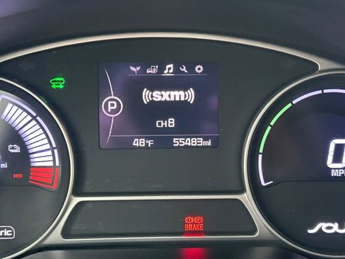 Used 2017 Kia Soul EV + image 25