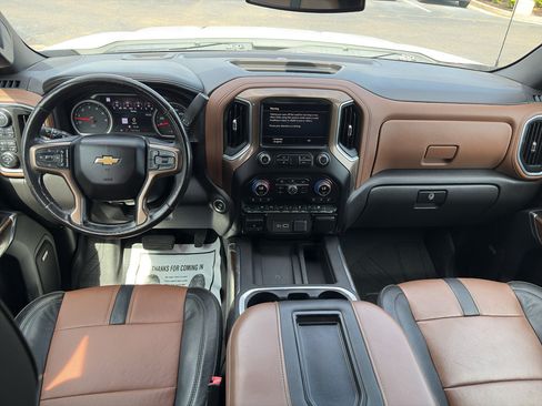 Used 2022 Chevrolet Silverado 1500 High Country w/ LPO, Dark Essentials Package AWD/4WD image 9