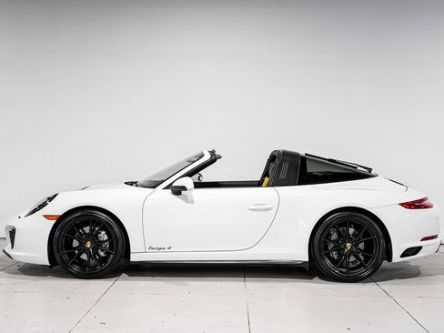 Used 2017 Porsche 911 Targa 4 AWD/4WD image 8