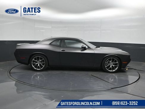 Used 2022 Dodge Challenger GT RWD image 3