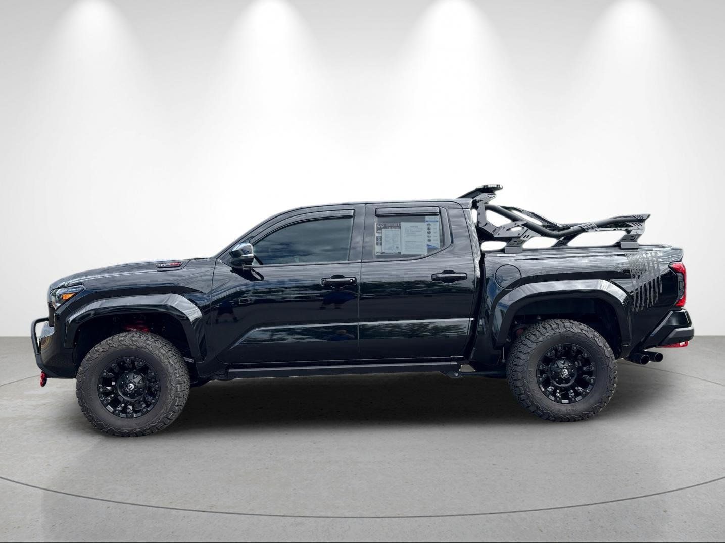 Used 2025 Toyota Tacoma TRD Pro AWD/4WD image 2