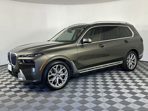 Used 2023 BMW X7 xDrive40i w/ Premium Package image 1