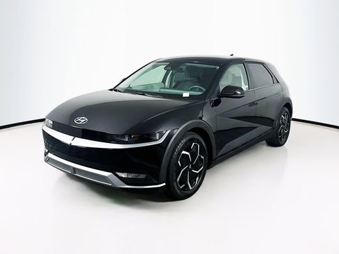 Used 2024 Hyundai Ioniq 5 SEL image 3