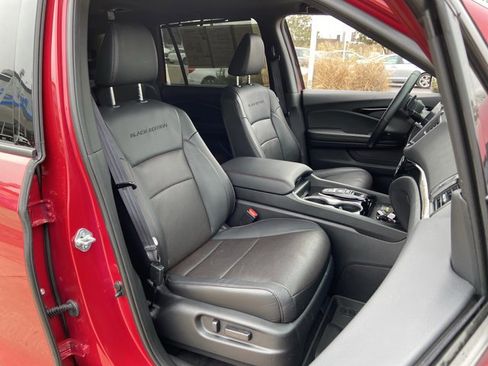 Used 2024 Honda Passport Black Edition image 19