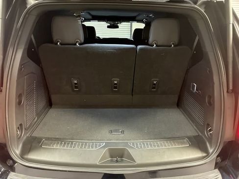 Used 2023 Chevrolet Tahoe Z71 w/ Luxury Package AWD/4WD image 24