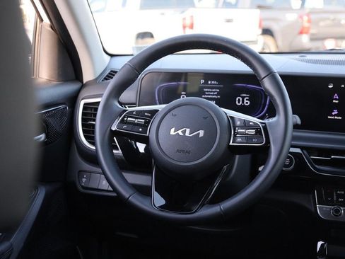 Used 2026 Kia Seltos S FWD image 24