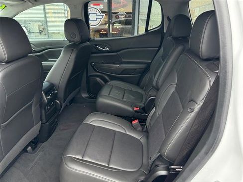 Used 2023 GMC Acadia SLT image 8