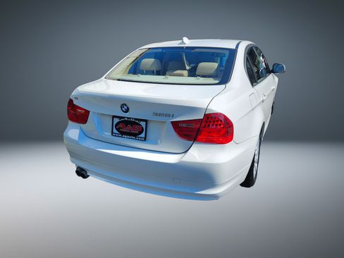 Used 2009 BMW 328i Sedan RWD image 3