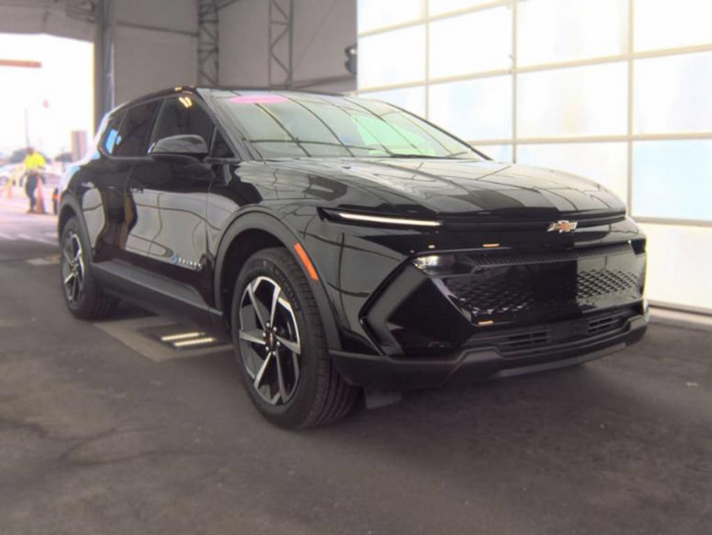 Used 2025 Chevrolet Equinox EV LT FWD image 4