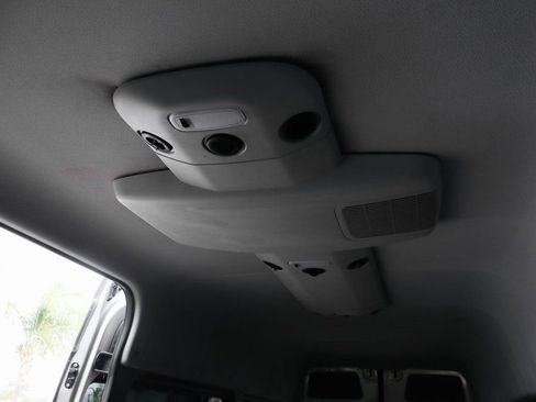 Used 2016 Mercedes-Benz Sprinter 2500 image 32