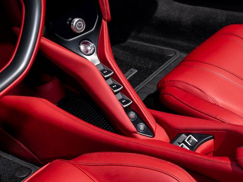 Used 2024 McLaren 750S Spider image 46