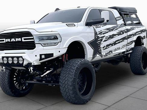 Used 2022 RAM 2500 Laramie AWD/4WD image 2
