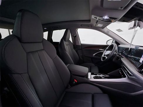 New 2025 Audi Q5 Premium Plus image 30
