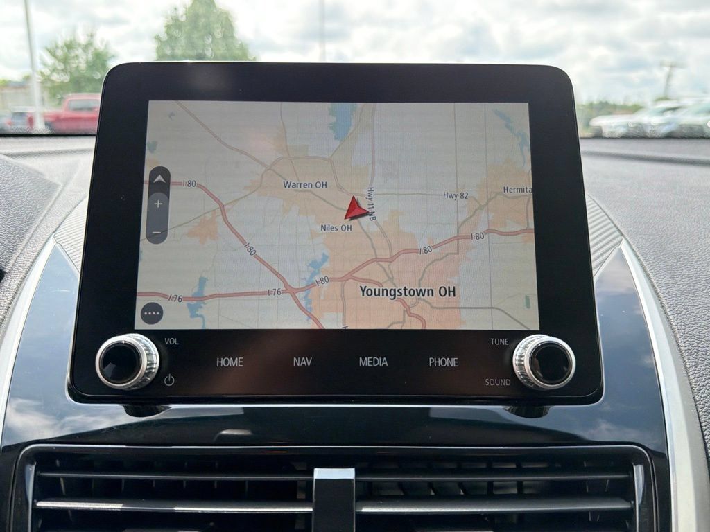 Used 2024 Mitsubishi Eclipse Cross AWD image 16