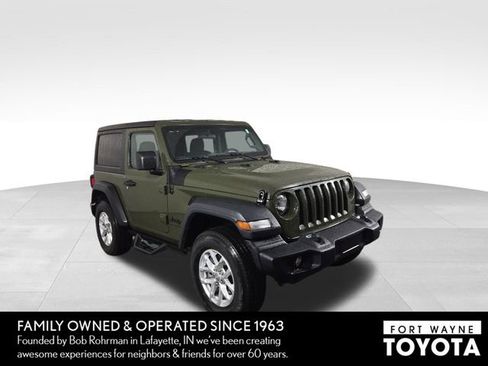 Used 2023 Jeep Wrangler Sport S image 4