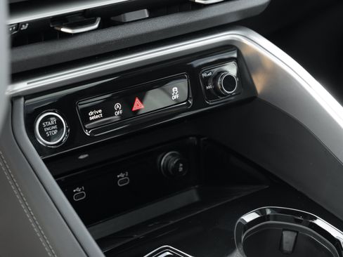Certified 2025 Audi Q5 Premium w/ Premium Plus AWD/4WD image 14