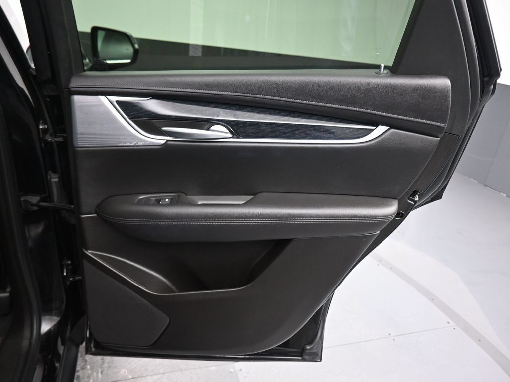 Used 2025 Cadillac XT5 Premium Luxury FWD image 36
