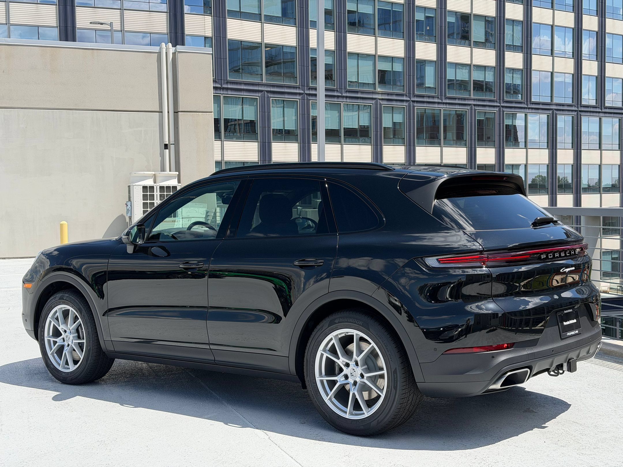 Used 2026 Porsche Cayenne AWD/4WD image 3