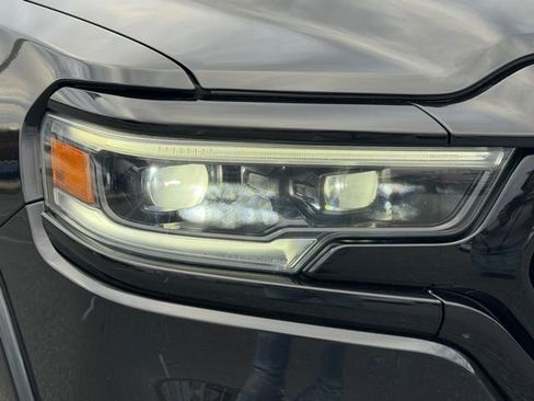 Used 2020 RAM 1500 Limited w/ Black Appearance Package AWD/4WD image 18