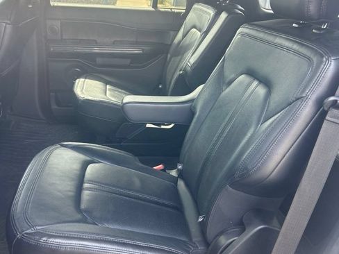 Used 2019 Ford Expedition Limited w/ Equipment Group 302A RWD image 6