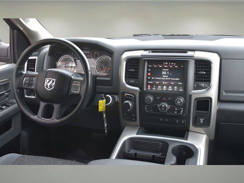 Used 2017 RAM 1500 Big Horn image 17