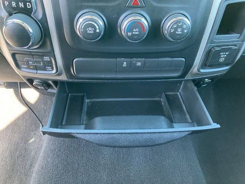Used 2017 RAM 1500 Classic SLT AWD/4WD image 23