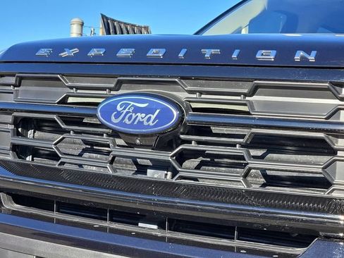 Used 2025 Ford Expedition Active image 7