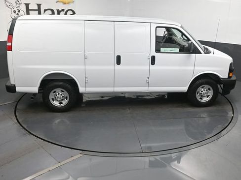 New 2026 Chevrolet Express 2500 w/ Driver Convenience Package RWD image 17