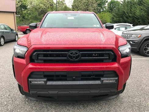 New 2026 Toyota 4Runner SR5 AWD/4WD image 3