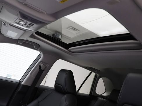 Used 2024 Toyota RAV4 Limited image 17