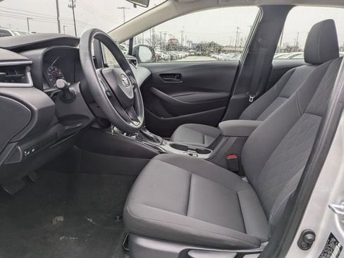 Used 2025 Toyota Corolla LE image 25