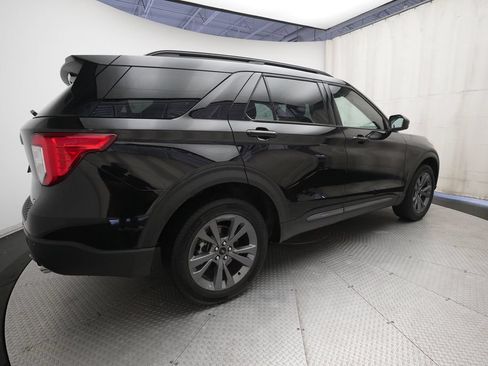 Used 2023 Ford Explorer XLT w/ Equipment Group 202A AWD/4WD image 35