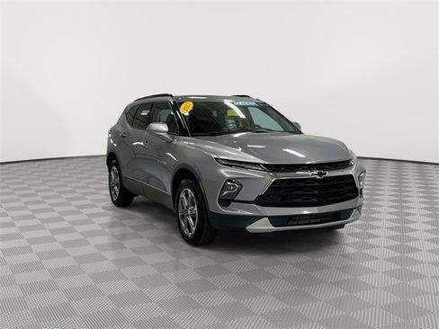 Certified 2023 Chevrolet Blazer LT w/ Convenience Package image 2