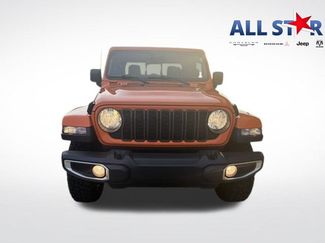 Used 2025 Jeep Gladiator Sport AWD/4WD 360° Tour