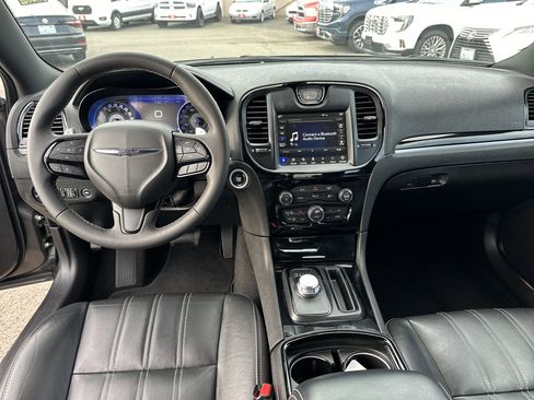 Used 2023 Chrysler 300 S image 11