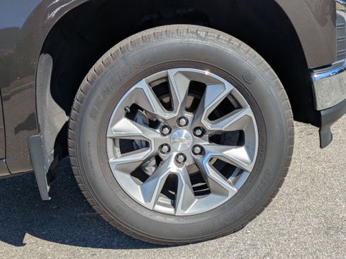 Used 2022 Chevrolet Silverado 1500 LT image 11