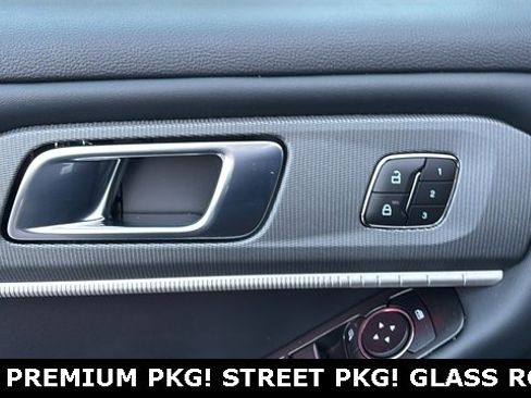 New 2026 Ford Explorer ST-Line w/ ST-Line Street Pack image 8