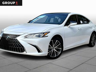 New 2025 Lexus ES 350 w/ Premium Package