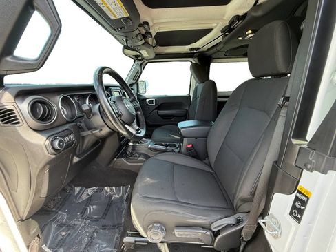 Used 2020 Jeep Wrangler Sport AWD/4WD image 9
