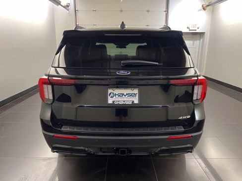 New 2025 Ford Explorer ST-Line image 5