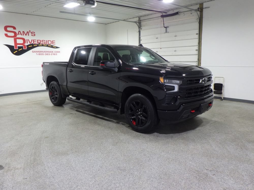 Used 2026 Chevrolet Silverado 1500 RST w/ Redline Edition AWD/4WD image 5
