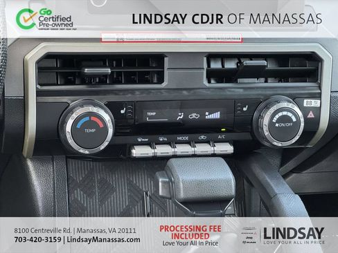Used 2025 Toyota Tacoma SR5 AWD/4WD image 24