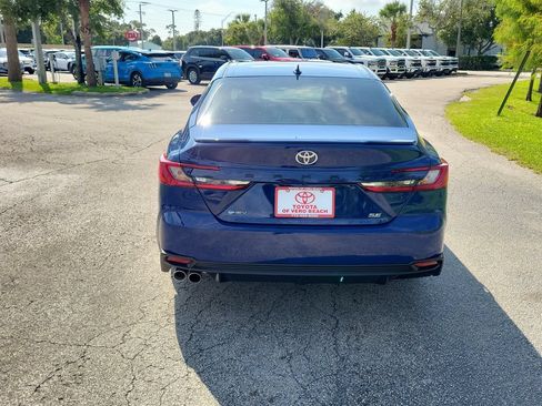 Used 2026 Toyota Camry SE FWD image 5