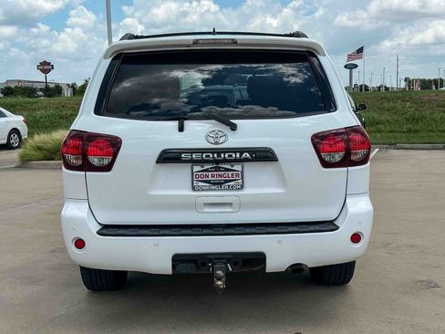 Used 2019 Toyota Sequoia TRD Sport w/ TRD Sport Premium Package AWD/4WD image 4