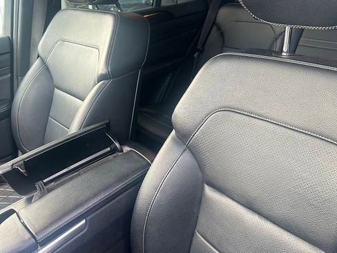 Used 2015 Mercedes-Benz ML 350 4MATIC image 8